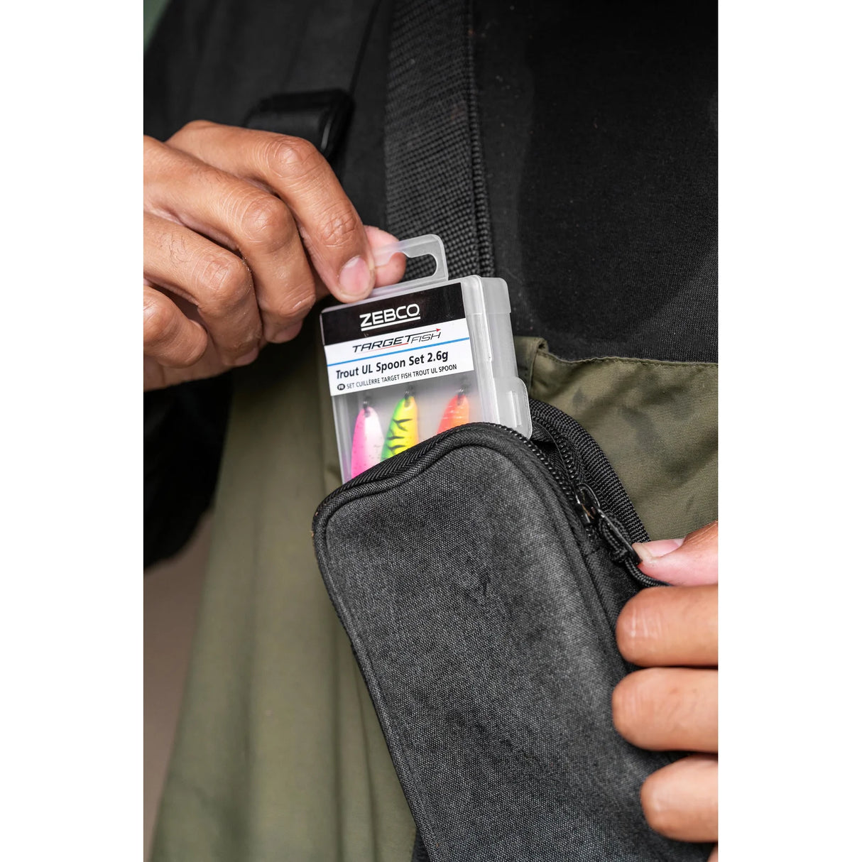 Bolso Zebco Trophy Shoulder Sling 9L 20x30x15
