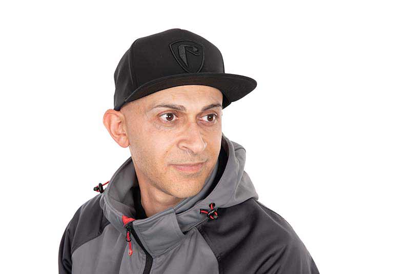 Gorra Fox Rage Shield Flat Peak Negra