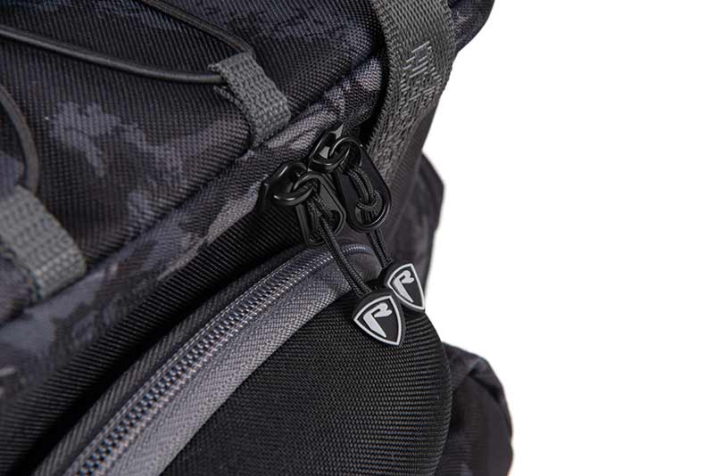 Macuto con cajas Fox Rage Voyager Camo Mediano