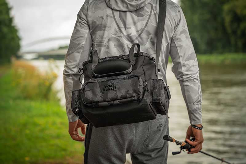 Macuto con cajas Fox Rage Voyager Camo Mediano