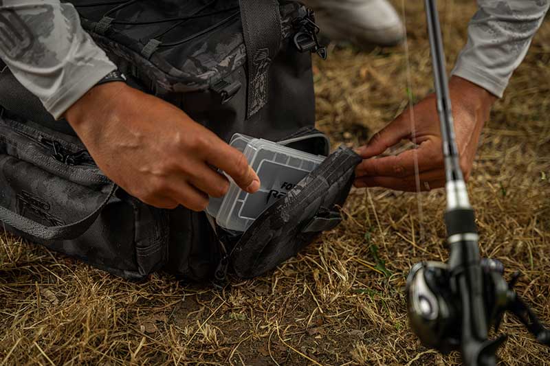 Macuto con cajas Fox Rage Voyager Camo Mediano