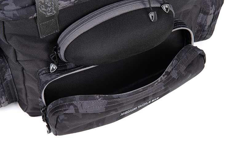 Macuto con cajas Fox Rage Voyager Camo Mediano - Tienda Bass